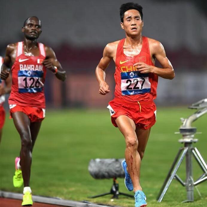 退役运动员赵长虹