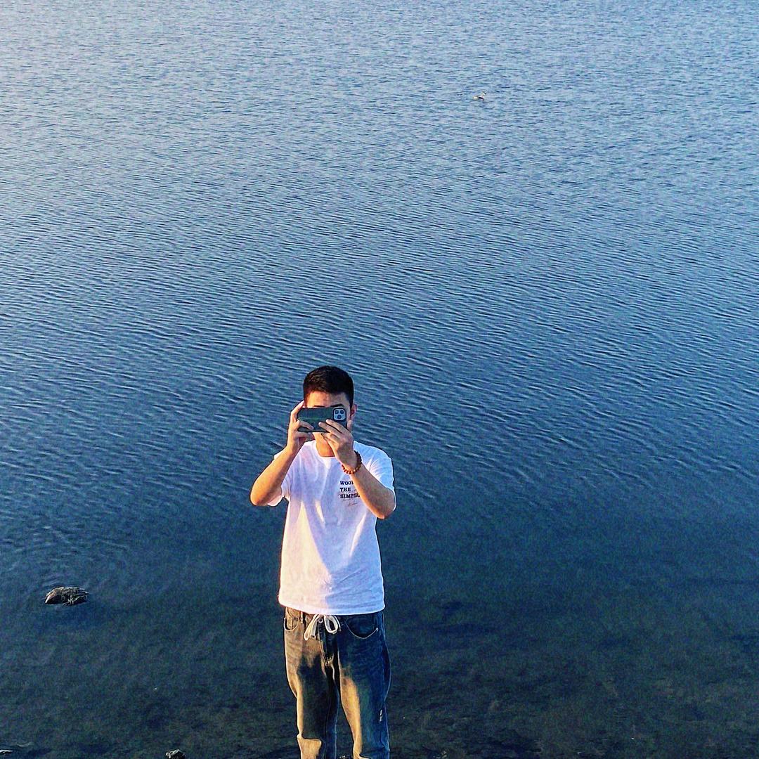 MELANCHOLY的陈先生