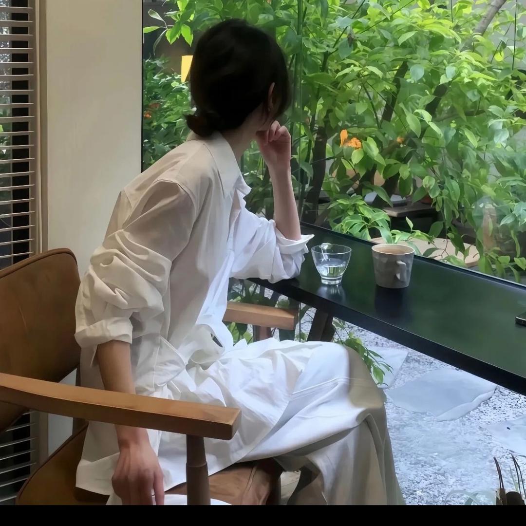 李念。