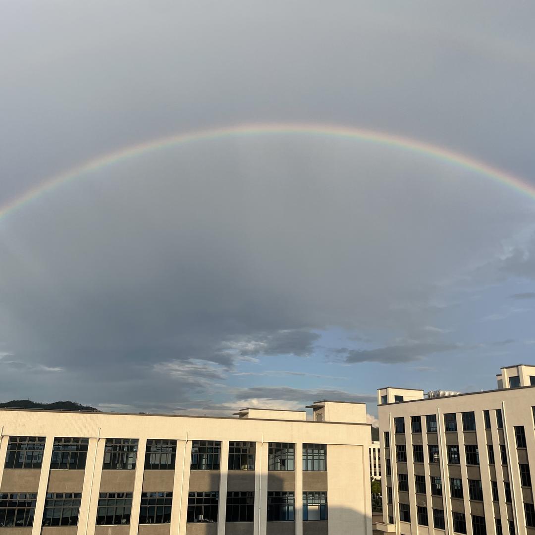 登禄潮流牛仔官方旗舰店