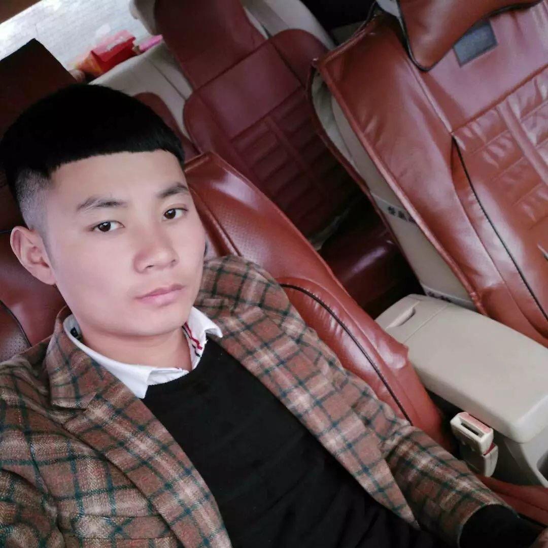 鹏举烤鱼（爱美食）