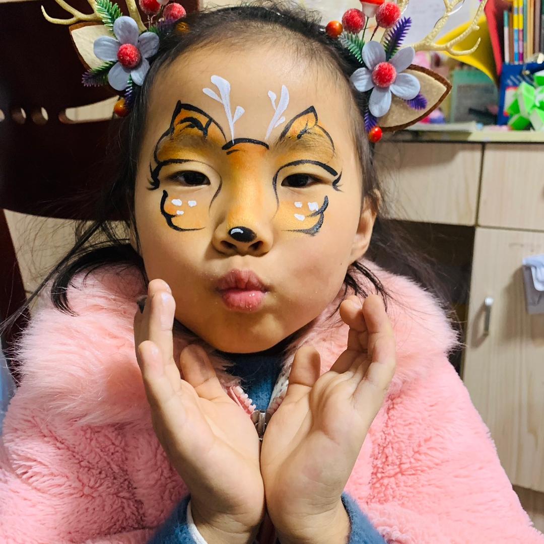 小何彩绘+彩妆（早8：30直播教学）