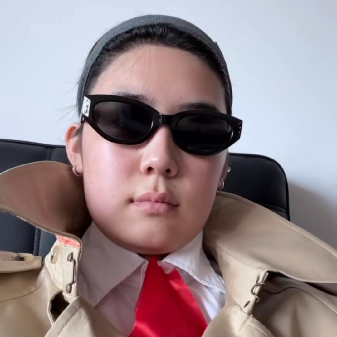 小志.