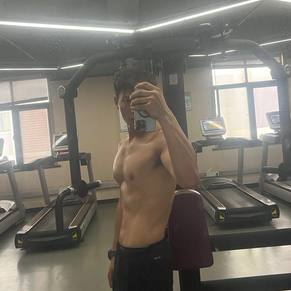 一名健身boy