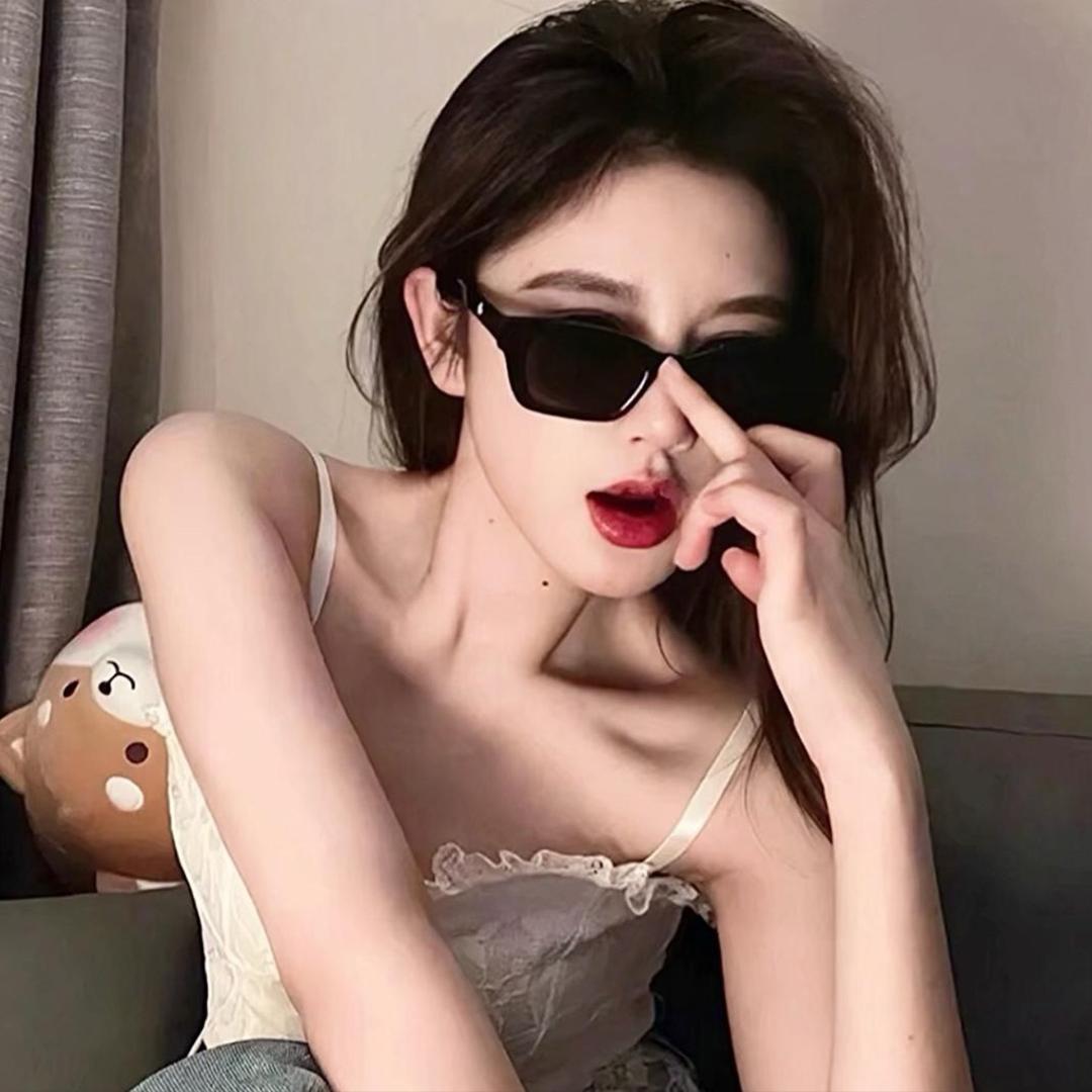 M  小   六