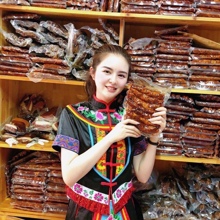 长阳幺妹儿鑫鑫土特产（橱窗有好吃的）
