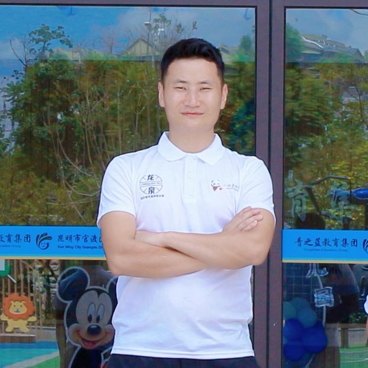 幼儿园体育课程赋能-顾教练