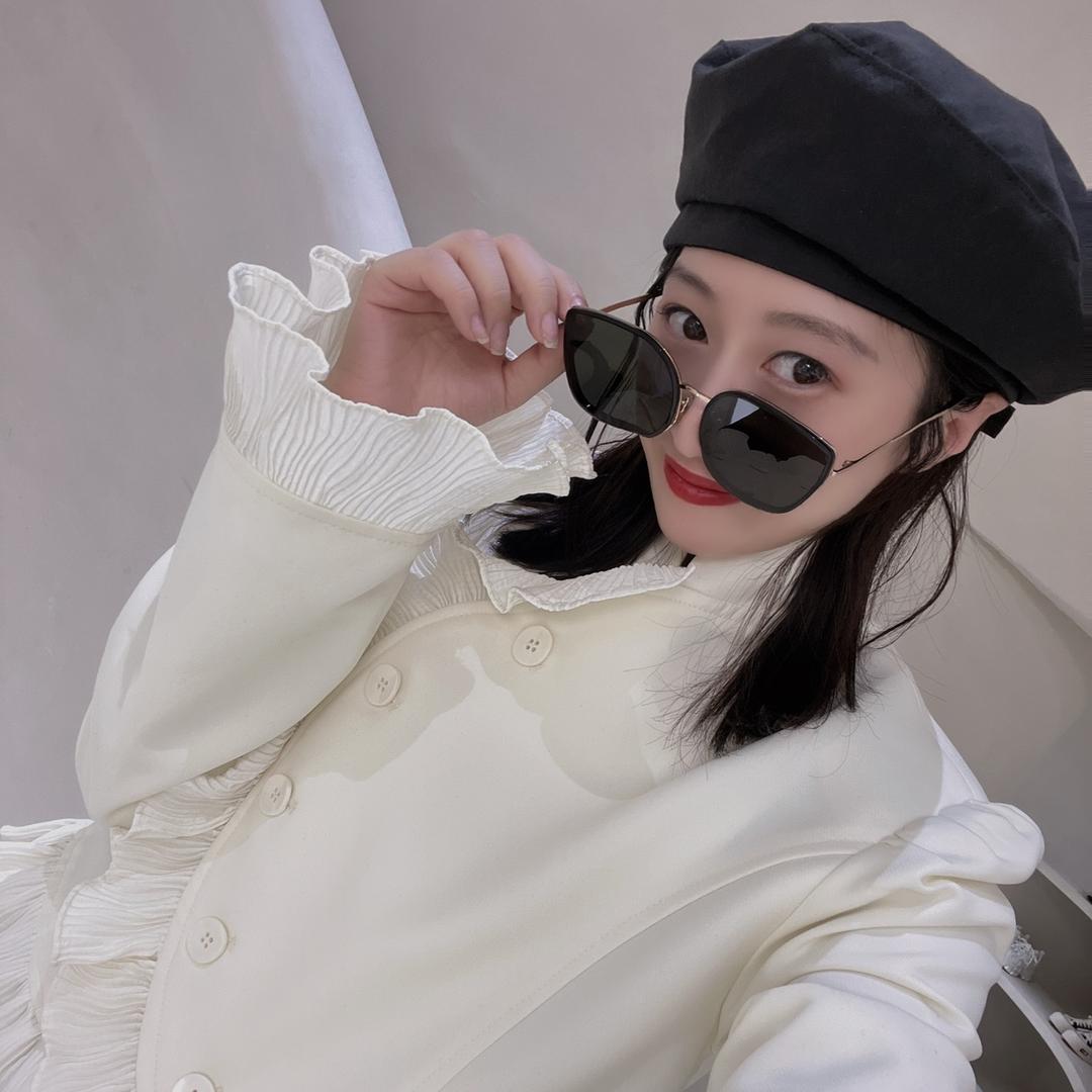 ZZ SHOP设计师女装集合店