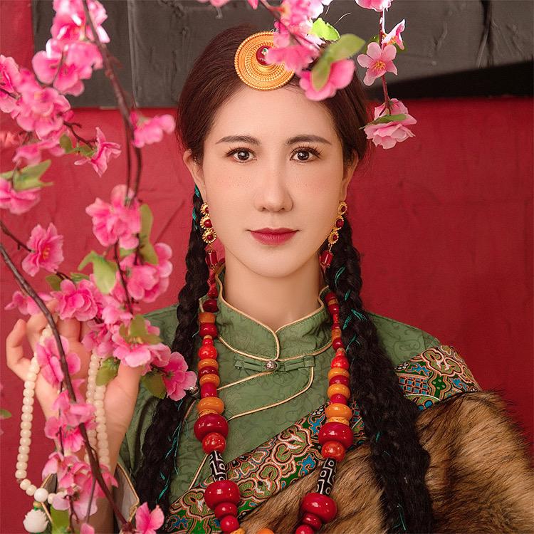 🌸嫂花花🌸熊家珠宝大当家