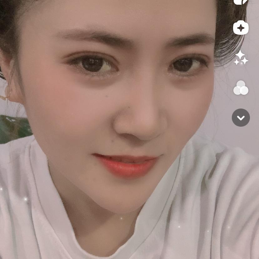 黑妞《宏发女装店中大街288号〉》