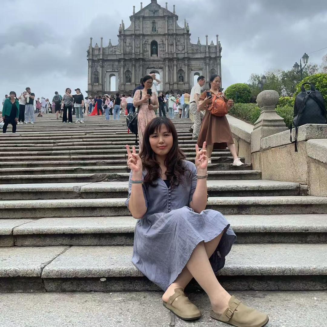 嘉嘉👗👗💄💄👩