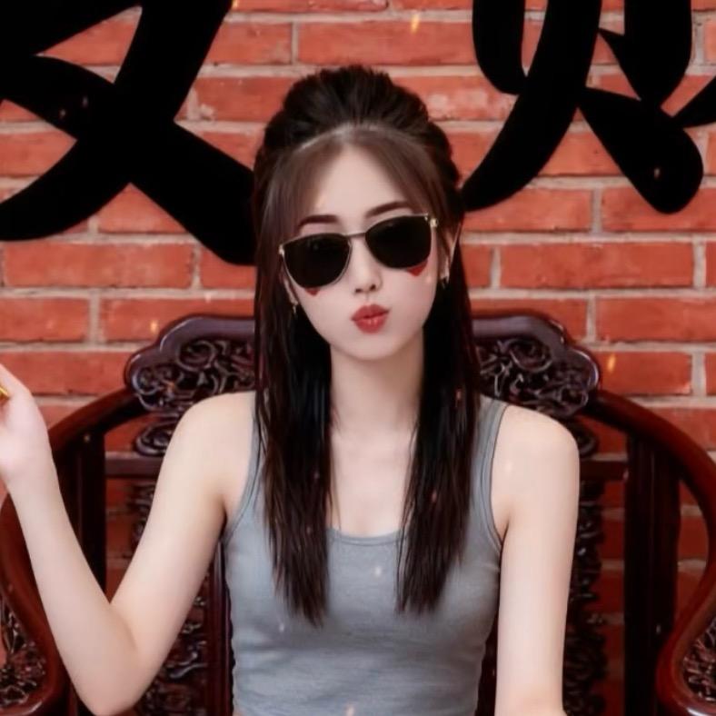 请叫我霞霞