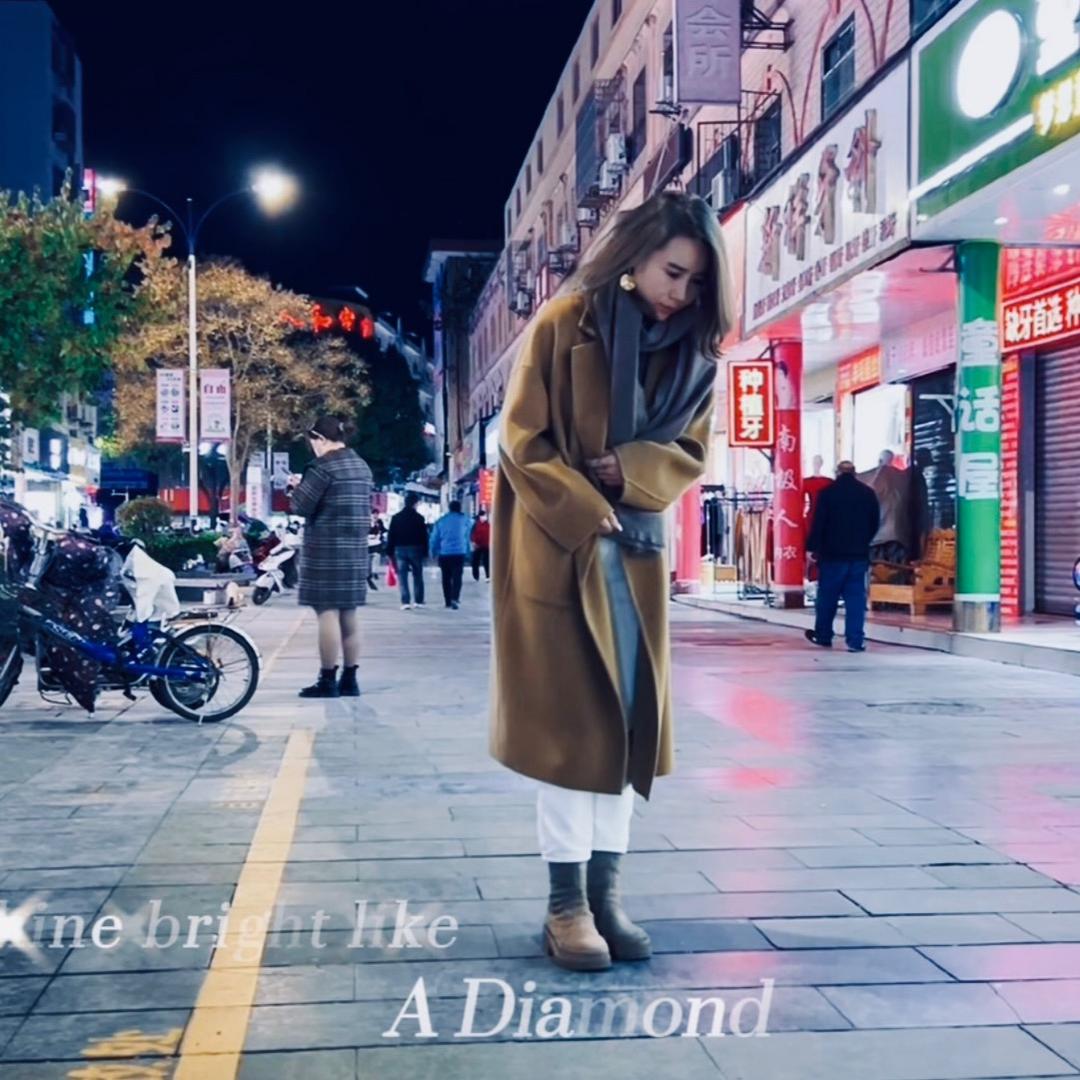 王小玲精品女装