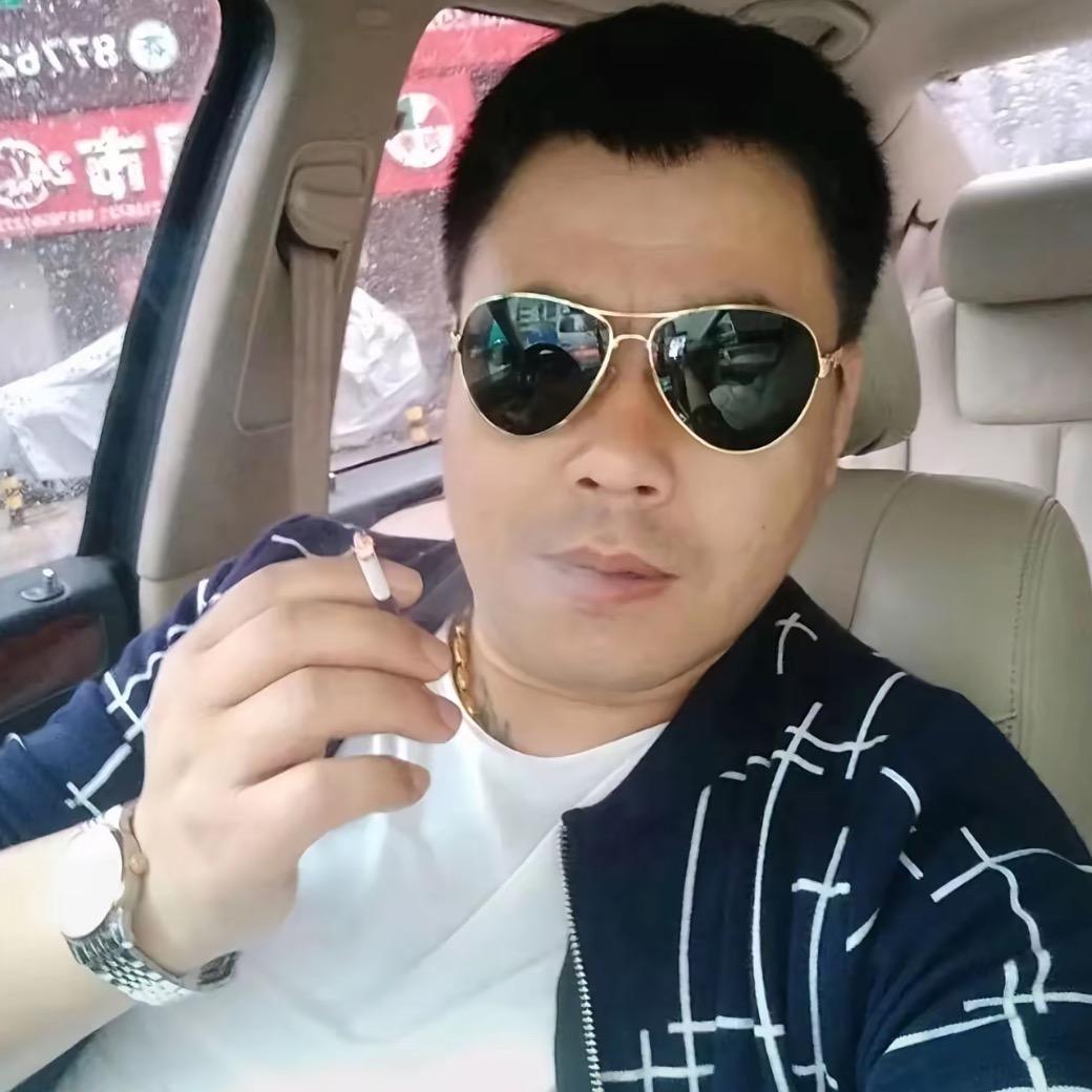 笑看人生，沧桑大叔