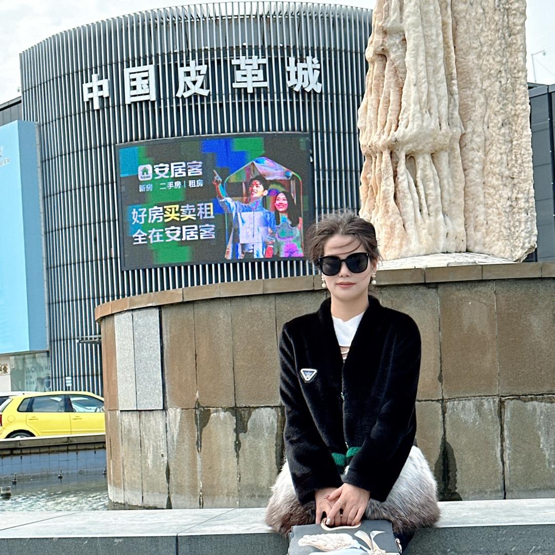 海宁小吴姐轻奢服装