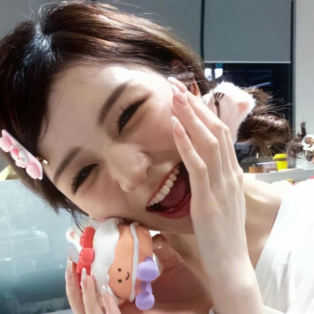 ☁️云朵有点甜