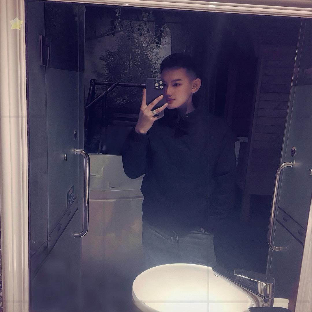 冀·R
