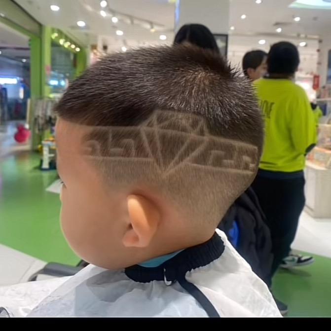 雅儿家专业儿童理发