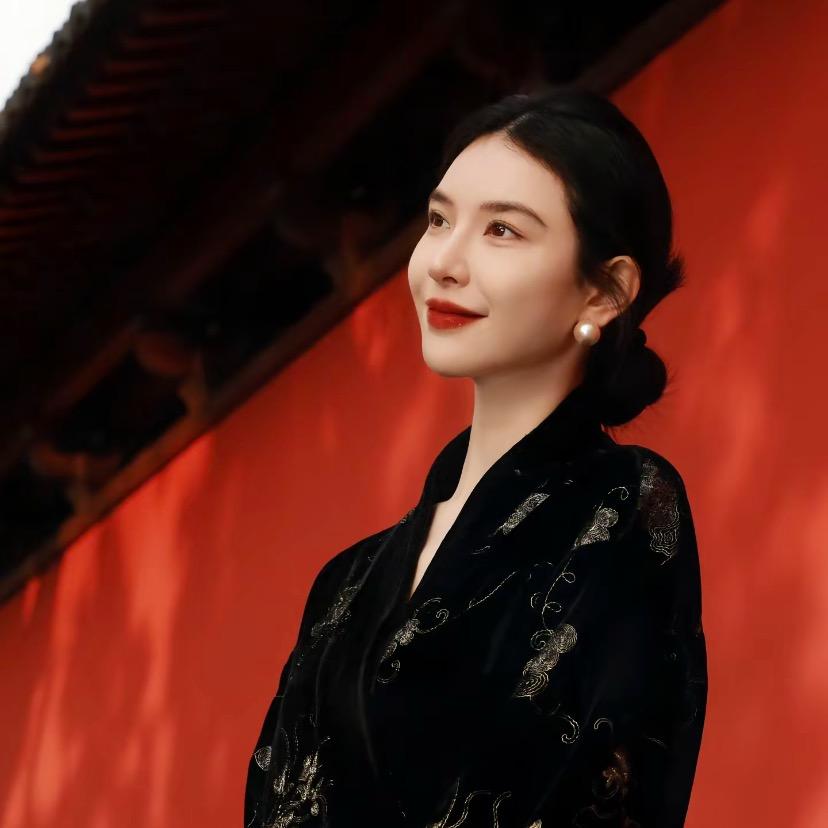 李星儿（日常穿搭分享）