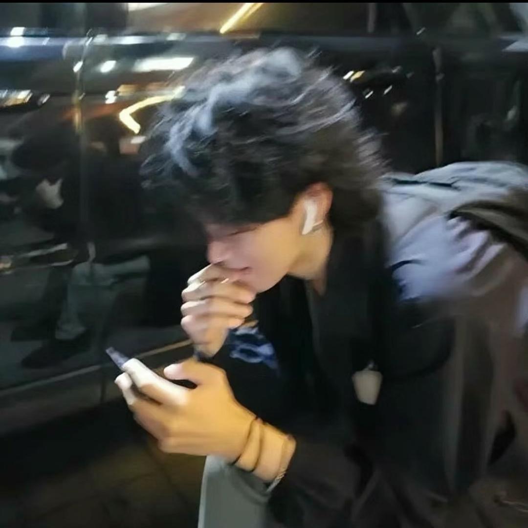 画速写的侯侯