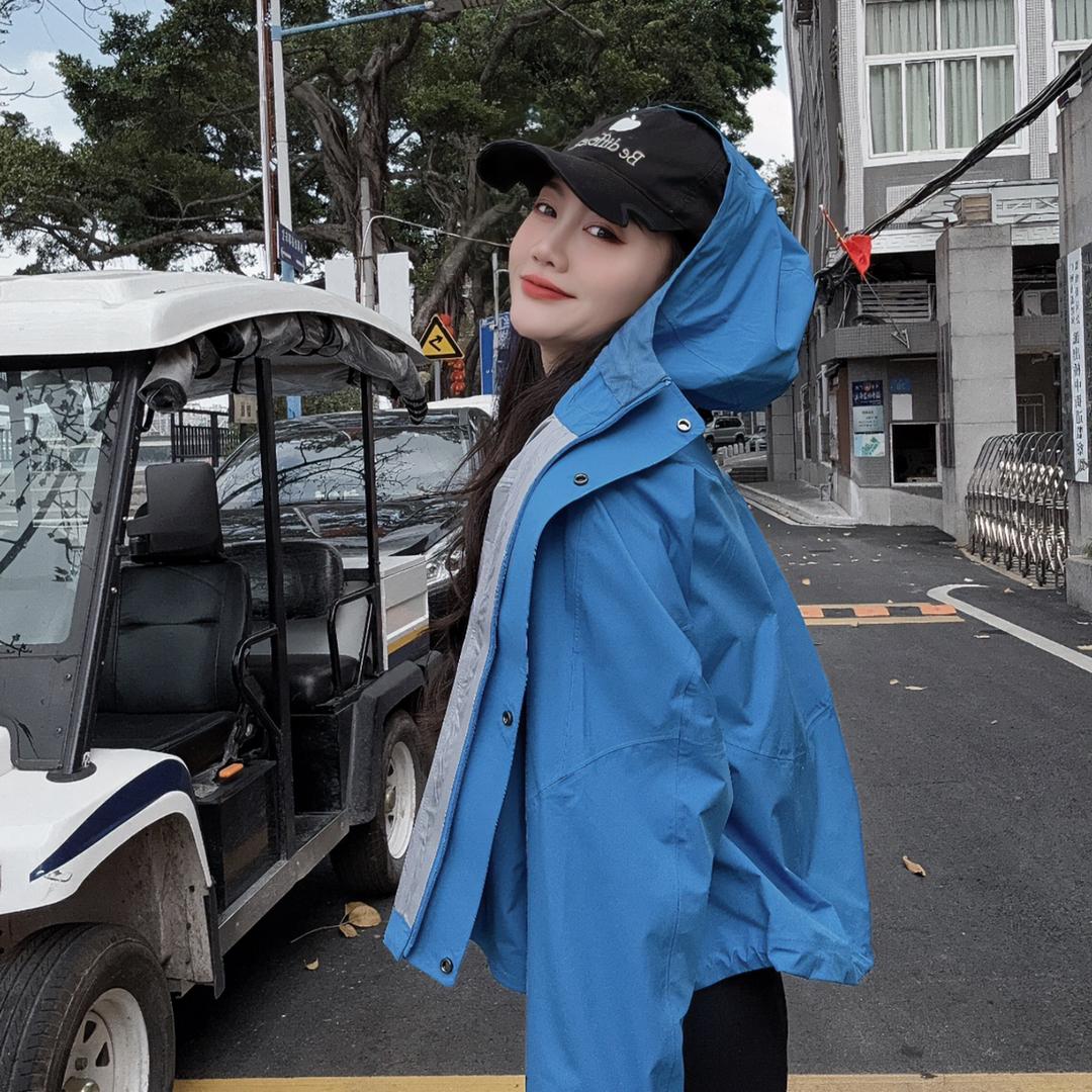 露哥女装