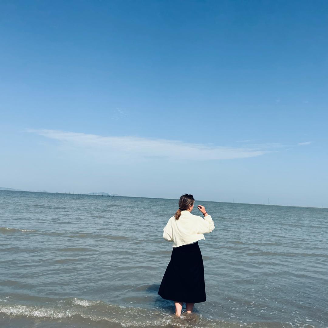 那人不是我