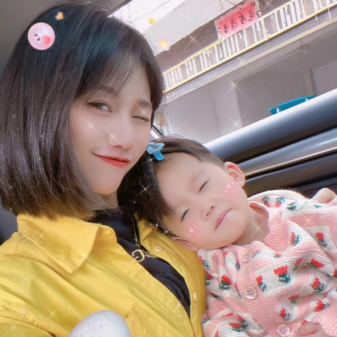 小泡芙  🐷  ྀི lll๑