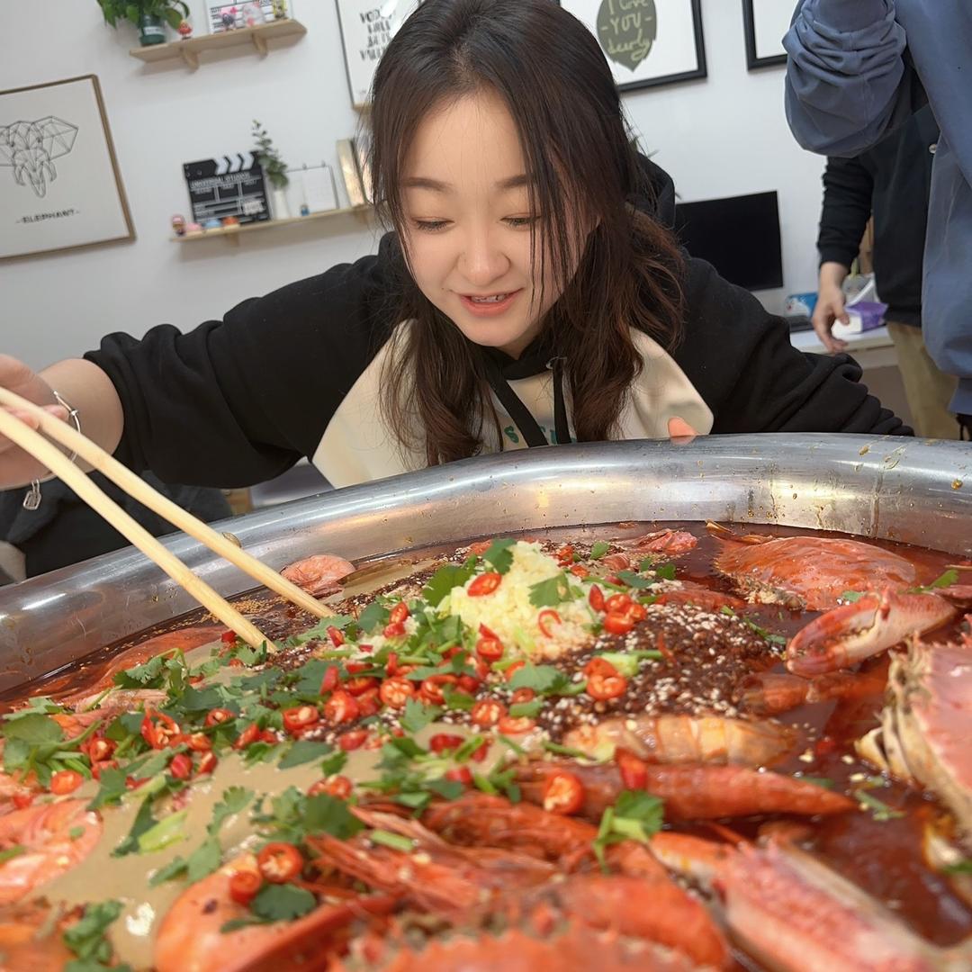 干饭小鑫妹儿