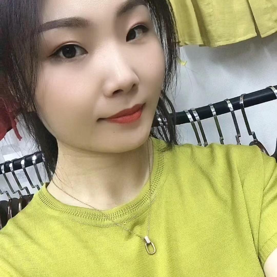 日照市东港区张守玉服装店的小店个体店
