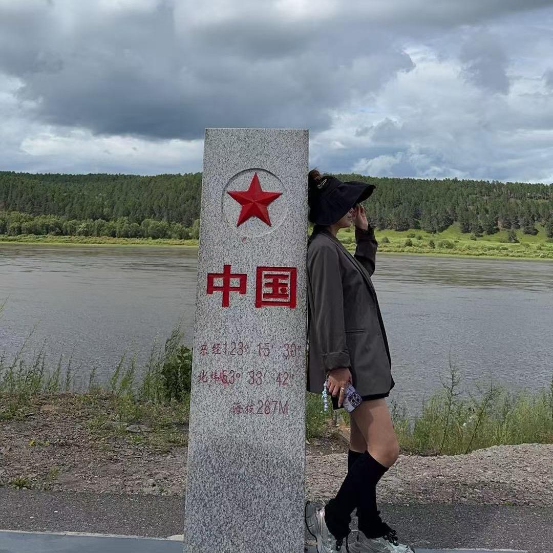 《晓芳👂👂》