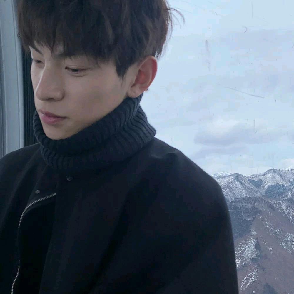 小晚☁️