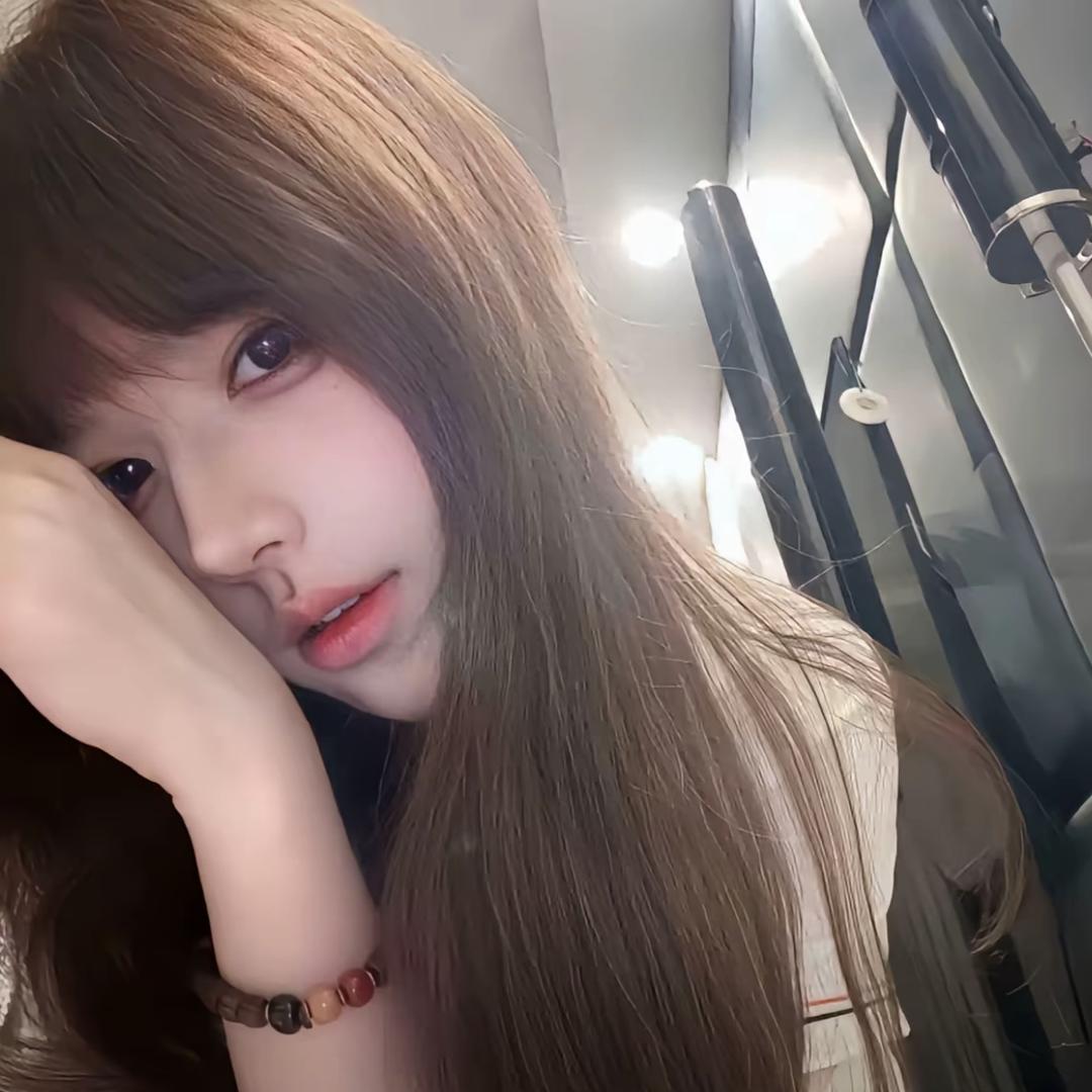 笨蛋美女.