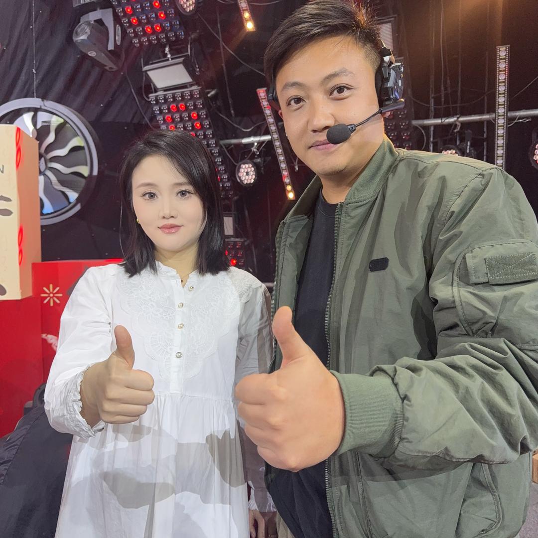 捌个亿贵阳二小姐导演LongLang