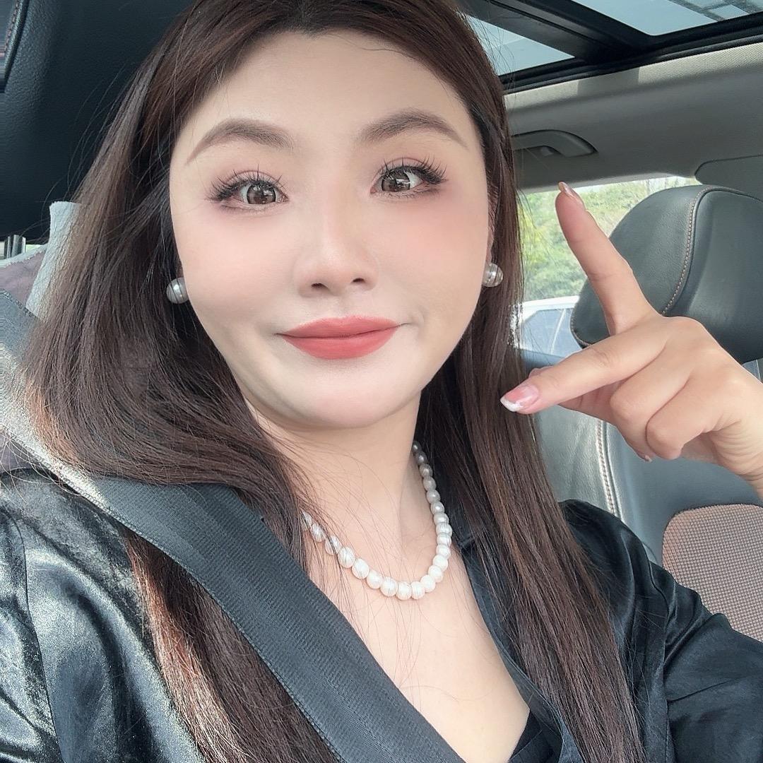茜茜婚纱礼服馆