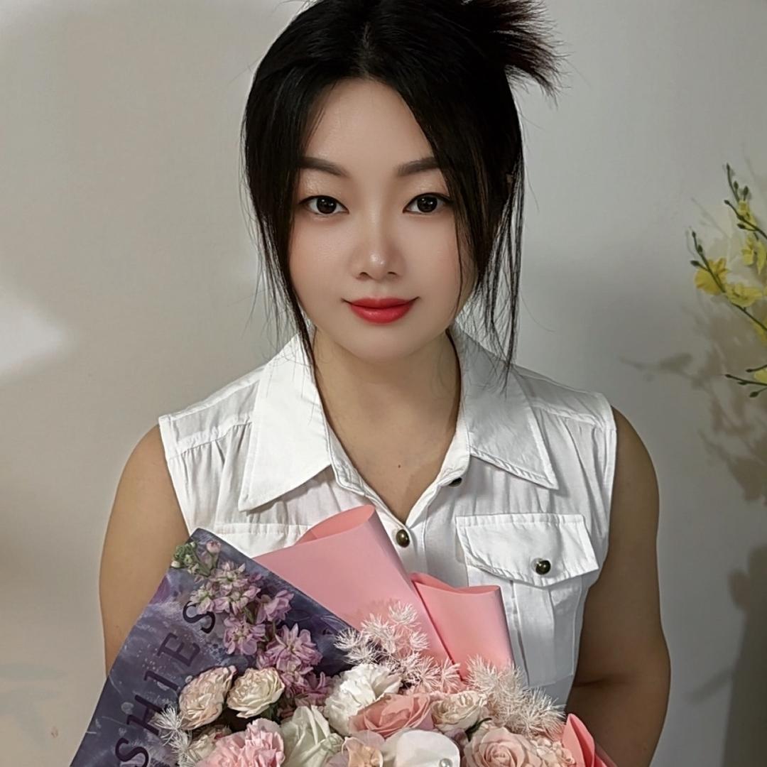 小雨🎤爱唱歌
