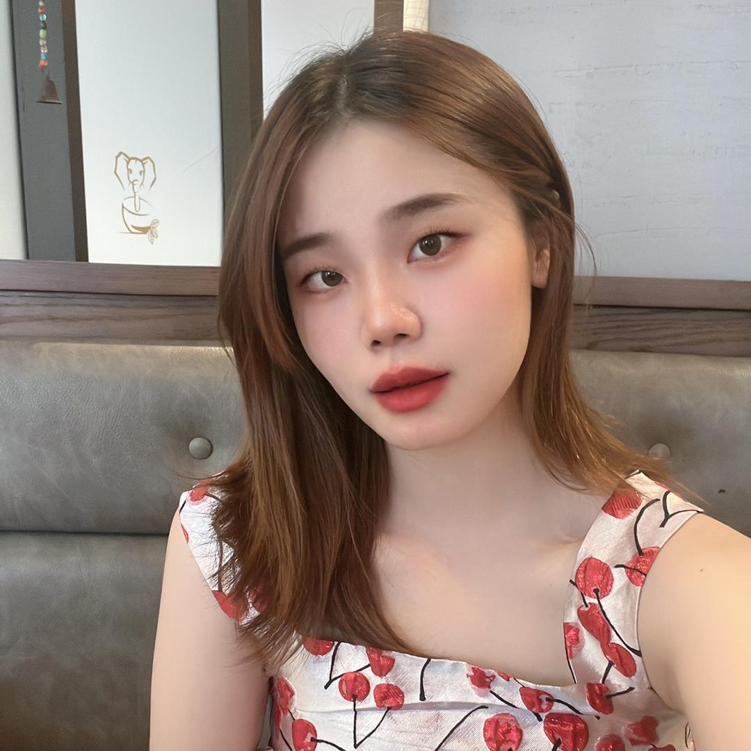 敏敏在佛山探店