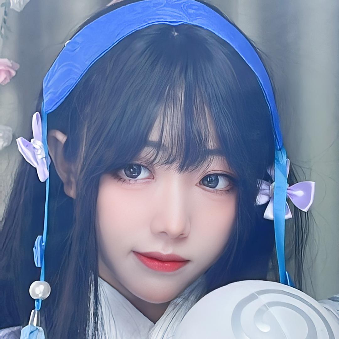 磕桃子🍑（可租衣约妆）