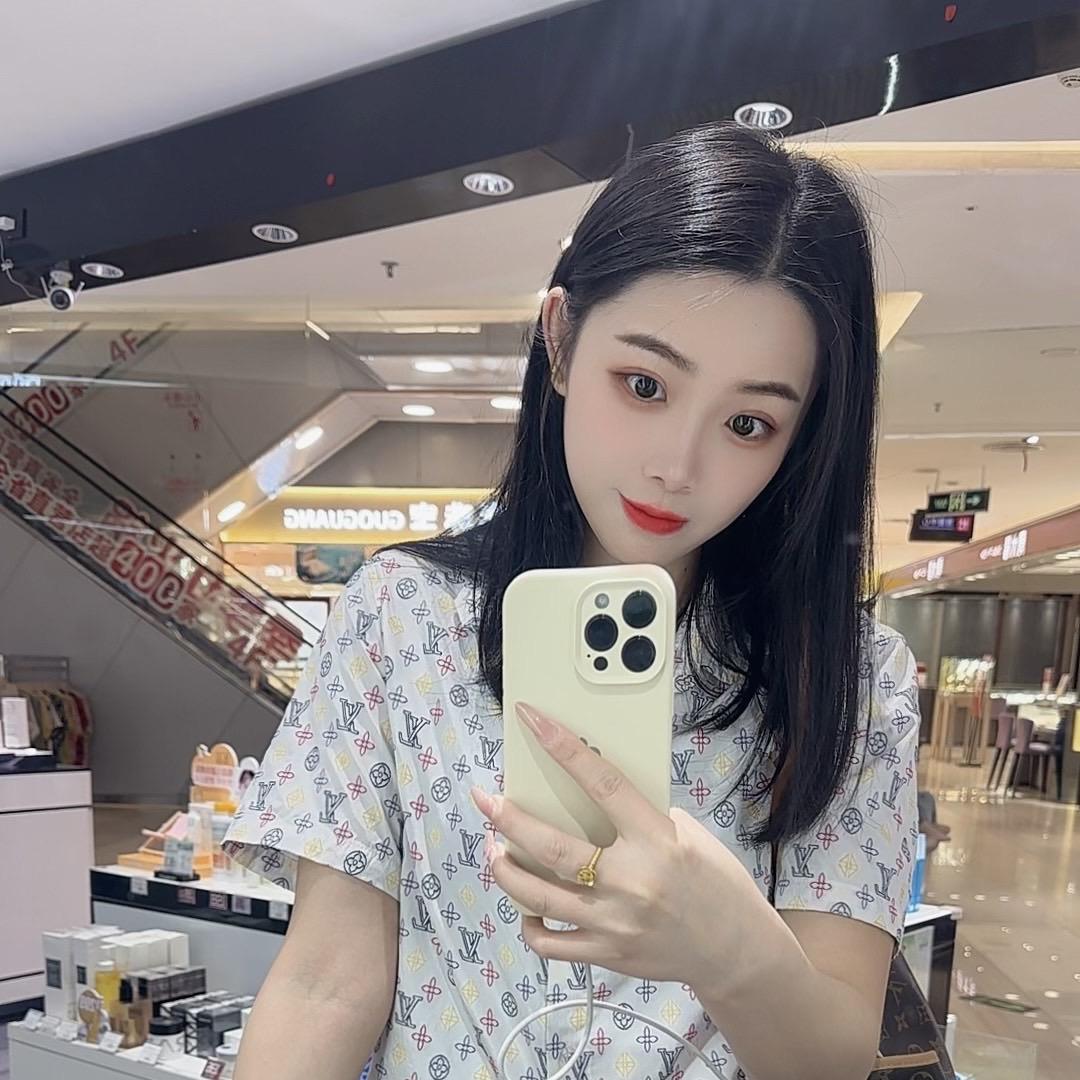 家具小杨姐姐
