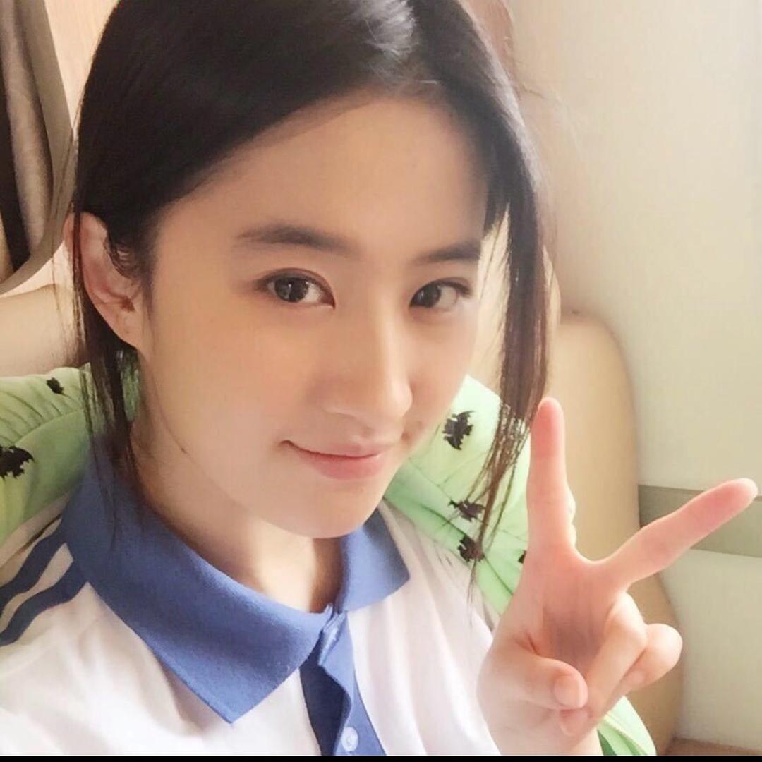 罗婧哈