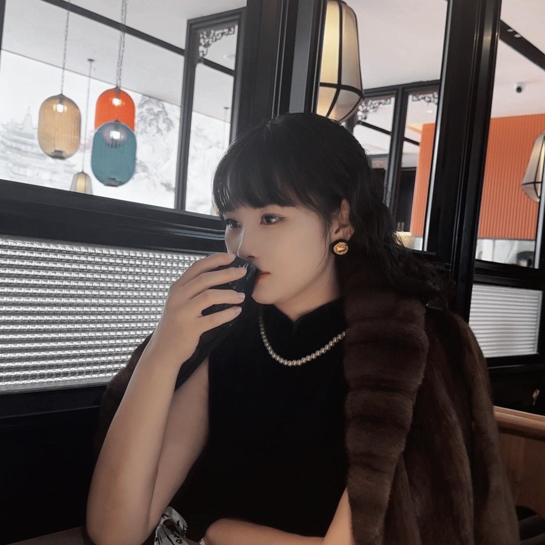 紫裘国际女装号