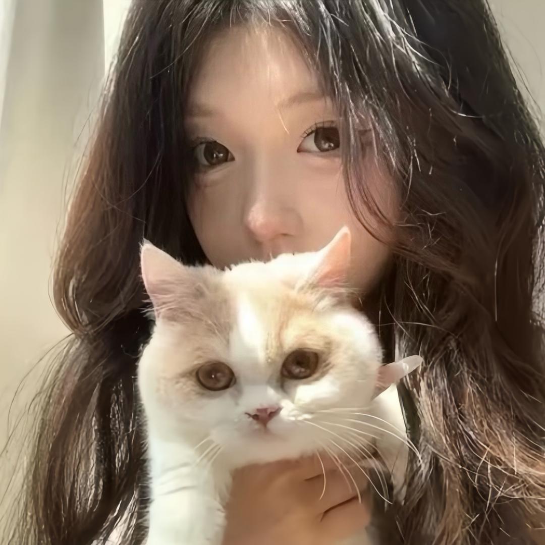 泪点模糊^.