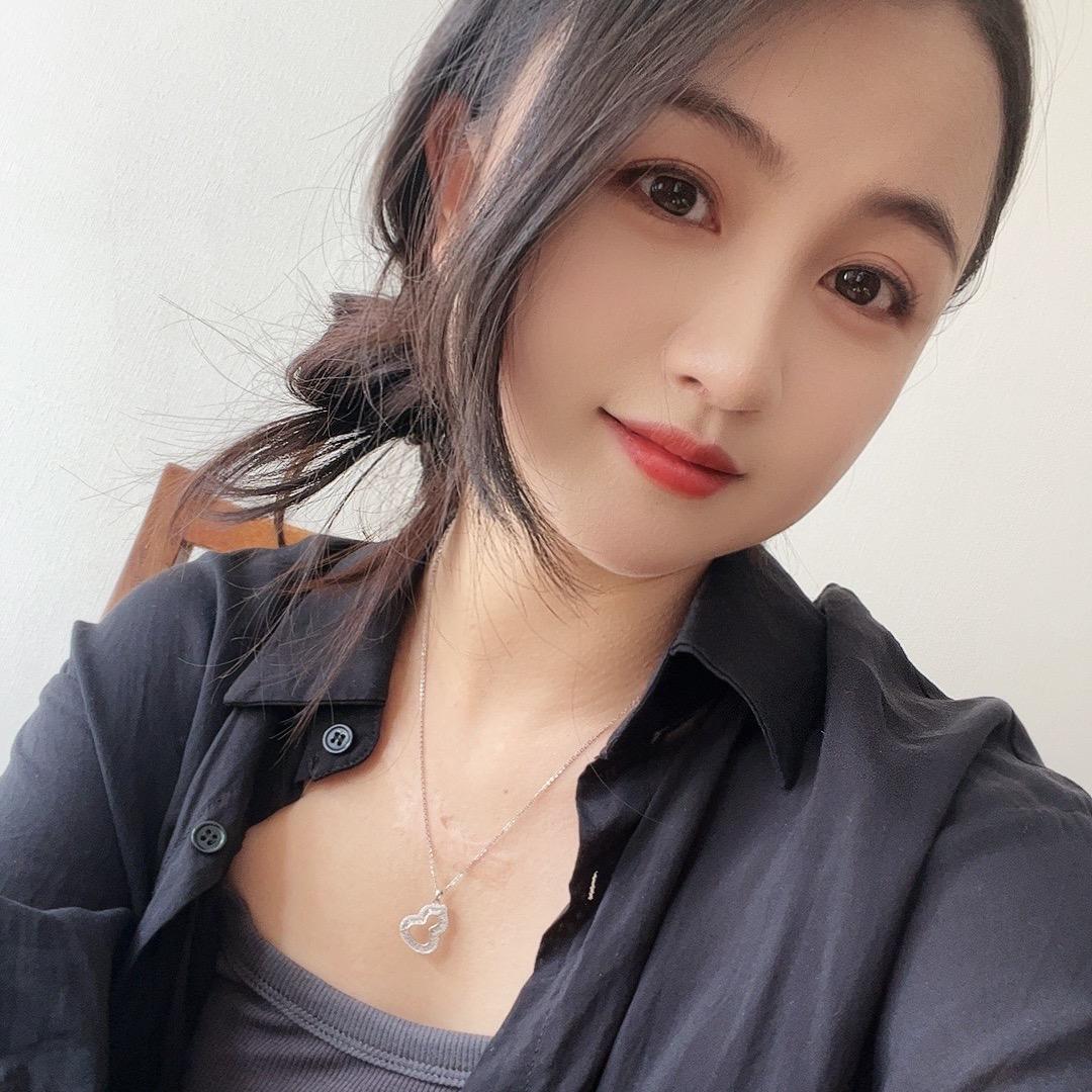 叶飞飞.