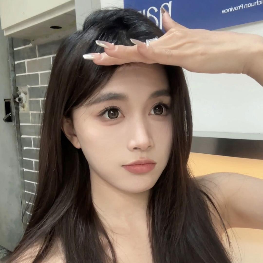 CHENXIHE何晨曦