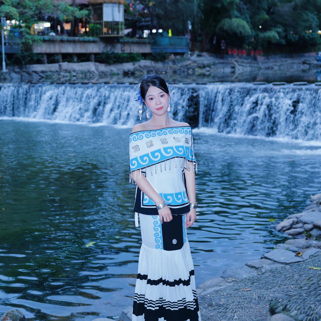 玲玲～