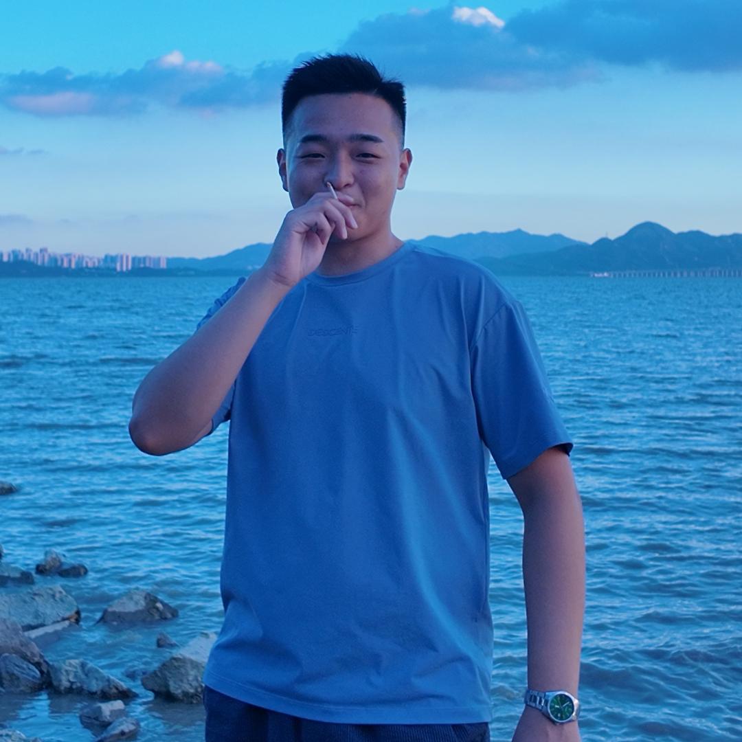 李佳城.
