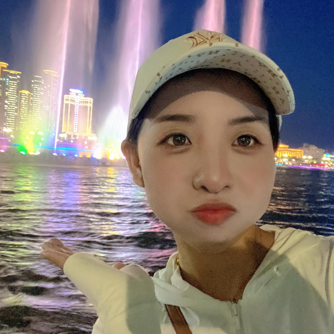 🌻爽妹儿会发光🌻