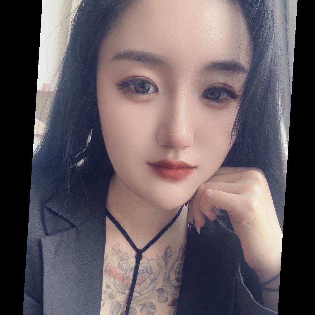 秋秋( ^ω^ )小虎牙