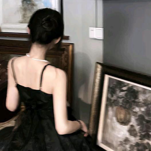 你脸上有蟑螂🪳