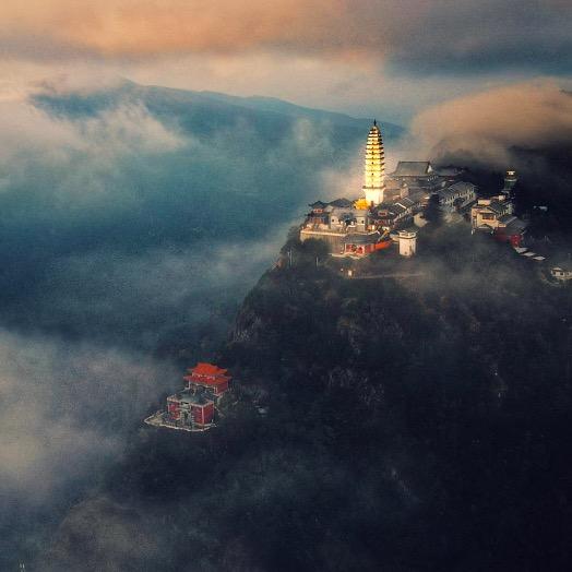 鸡足山老东-灵土文创馆