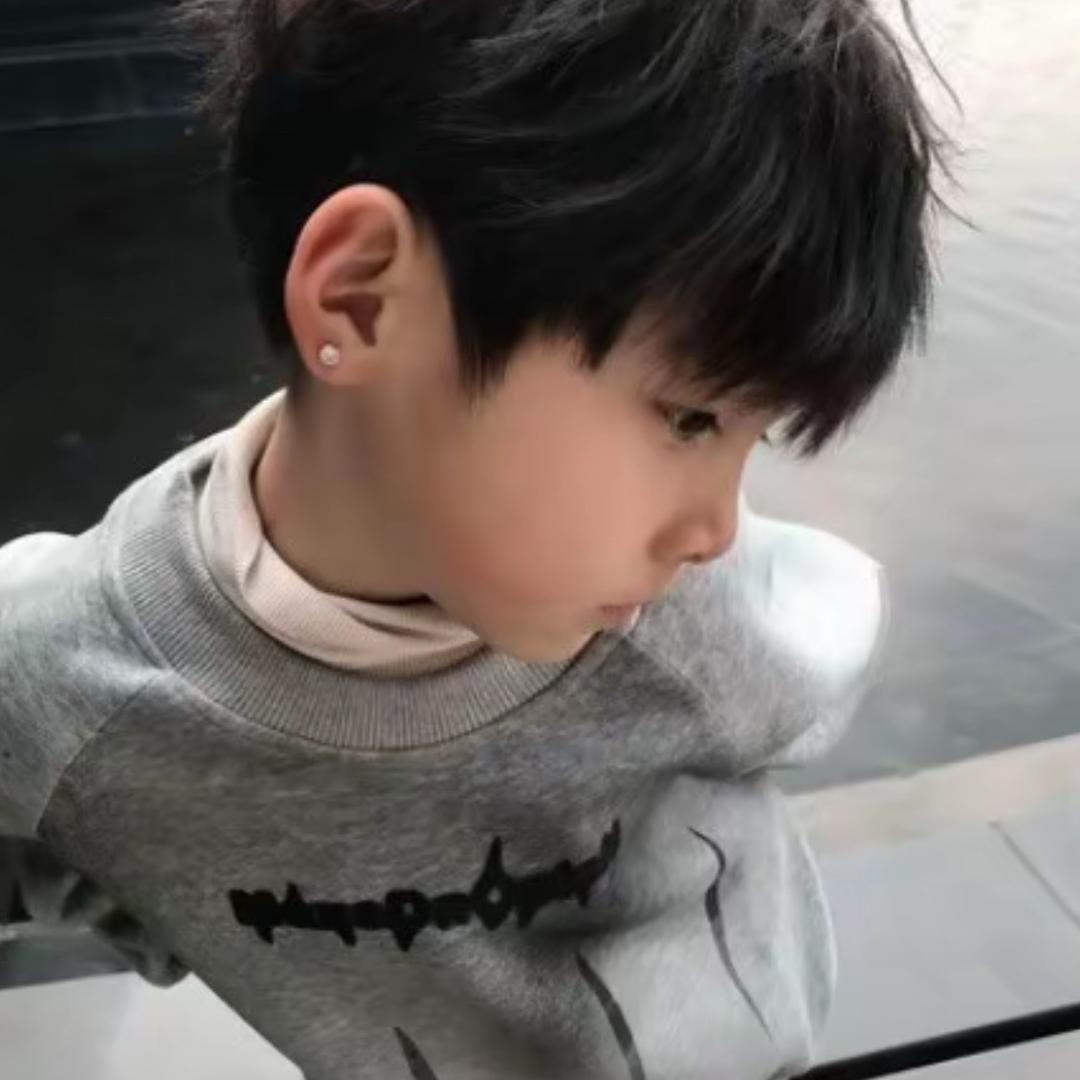 锅锅.